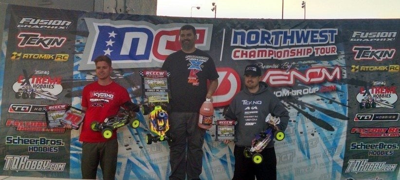 nitro-buggy-podium-822x371