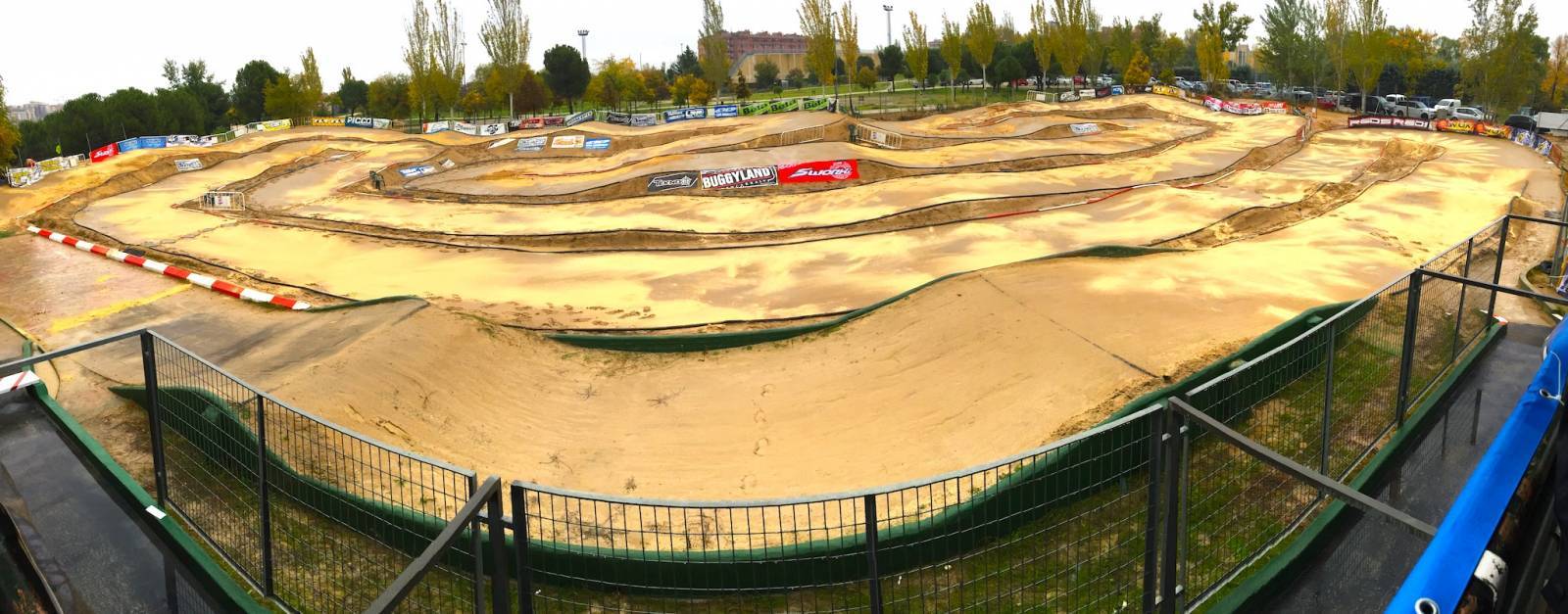 As we were afraid, despite the efforts of the club to make racing possible, Sunday didn't look good....